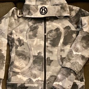 LULULEMON ZIPUP
